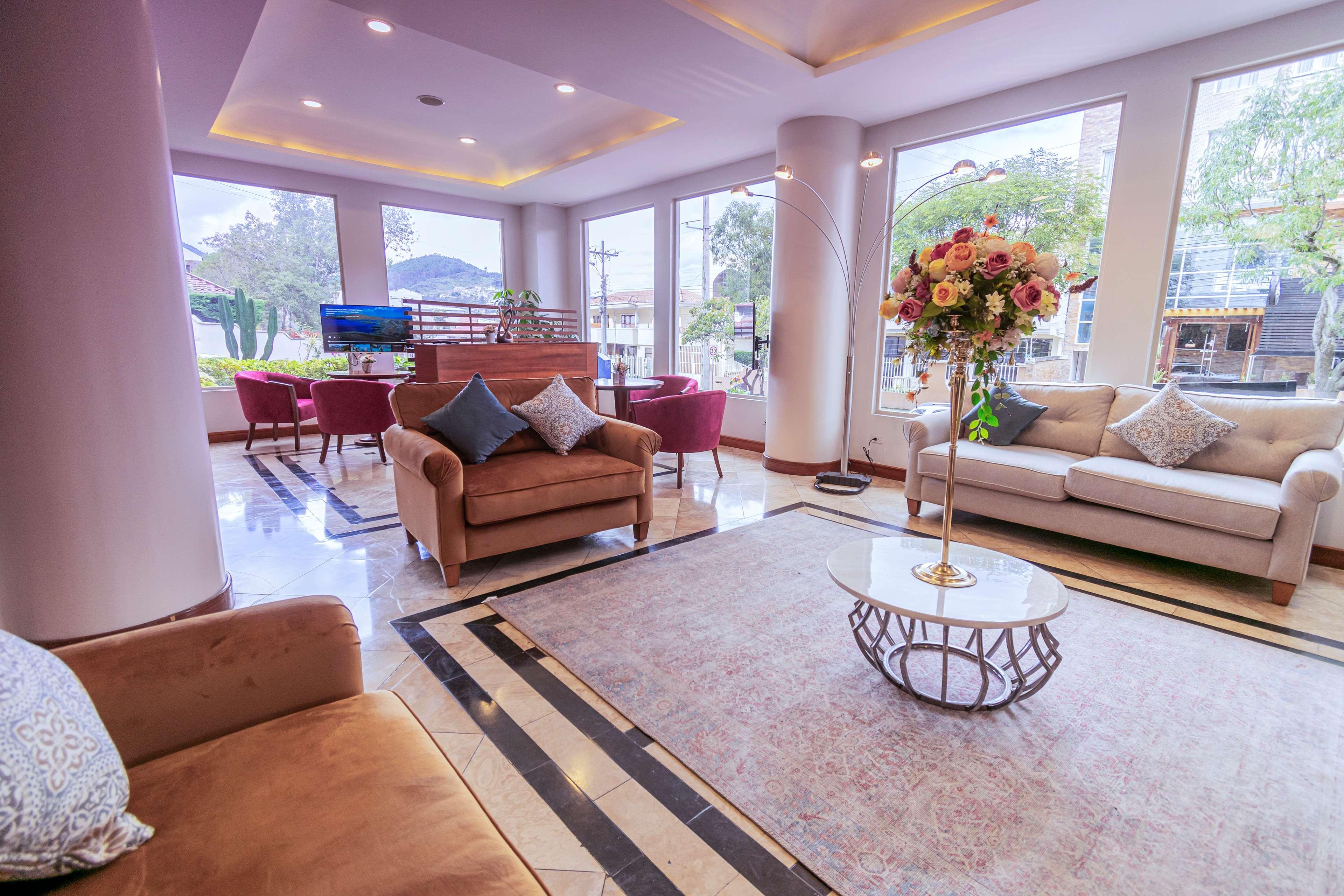 โรงแรมฮาวเวิร์ด จอห์นสัน โลคา โลจา ภายนอก รูปภาพ