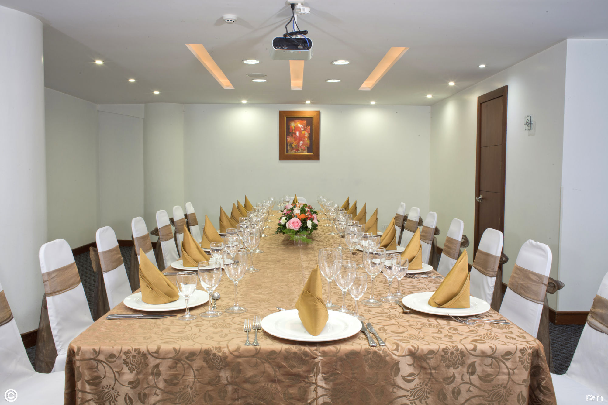 โรงแรมฮาวเวิร์ด จอห์นสัน โลคา โลจา ภายนอก รูปภาพ